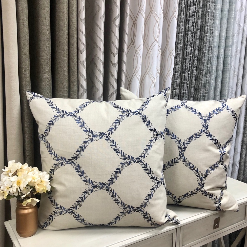High Quality Embroidery Pillow